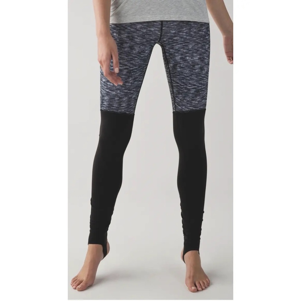 Lululemon Wunder Under Pant *Stirrup Dramatic Static White Black / Black Size 6